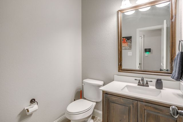 424 Delaware Street, Burleson, TX 76028