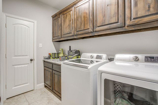 424 Delaware Street, Burleson, TX 76028