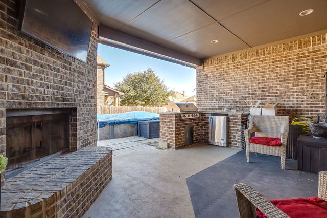 424 Delaware Street, Burleson, TX 76028