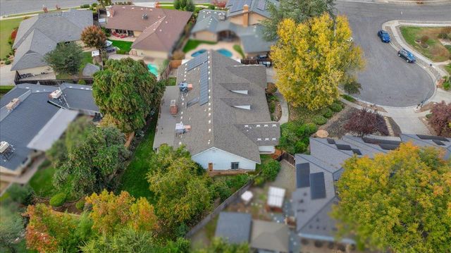 6691 N Feland Avenue, Fresno, CA 93711