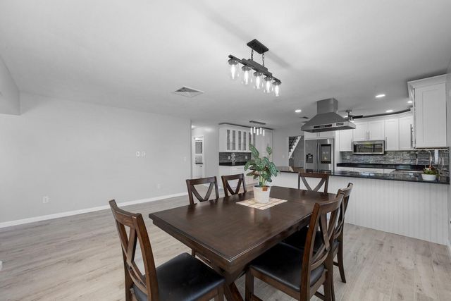 4038 HARRISBURG, St Petersburg, FL 33703