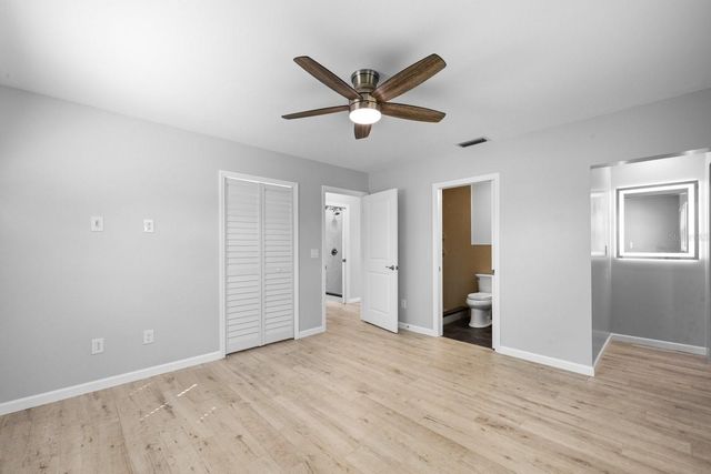 4038 HARRISBURG, St Petersburg, FL 33703