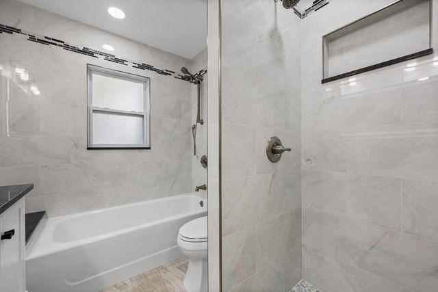 4038 HARRISBURG, St Petersburg, FL 33703