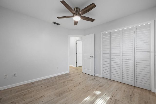 4038 HARRISBURG, St Petersburg, FL 33703