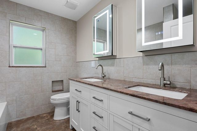 4038 HARRISBURG, St Petersburg, FL 33703
