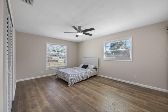 4038 HARRISBURG, St Petersburg, FL 33703