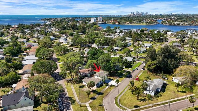 4038 HARRISBURG, St Petersburg, FL 33703