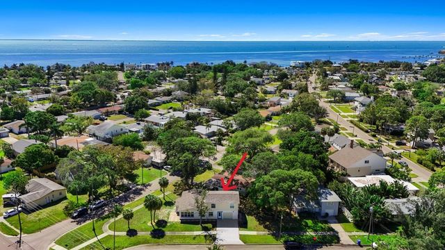 4038 HARRISBURG, St Petersburg, FL 33703
