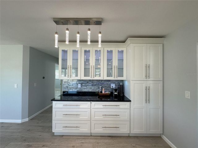 4038 HARRISBURG, St Petersburg, FL 33703