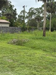 Marx DR, North Fort Myers, FL 33917