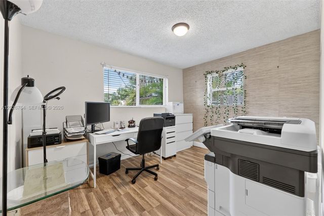 1060 NW 44, Oakland Park, FL 33309
