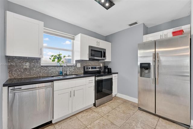 1060 NW 44, Oakland Park, FL 33309