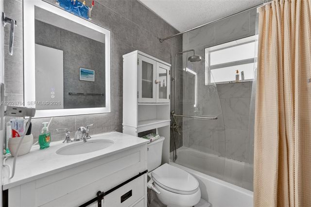 1060 NW 44, Oakland Park, FL 33309