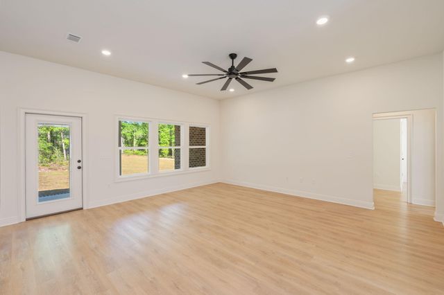 1909 Hidden Springs Drive, Baker, FL 32531