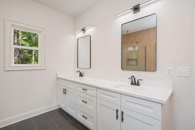 1909 Hidden Springs Drive, Baker, FL 32531