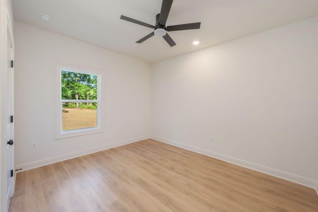 1909 Hidden Springs Drive, Baker, FL 32531