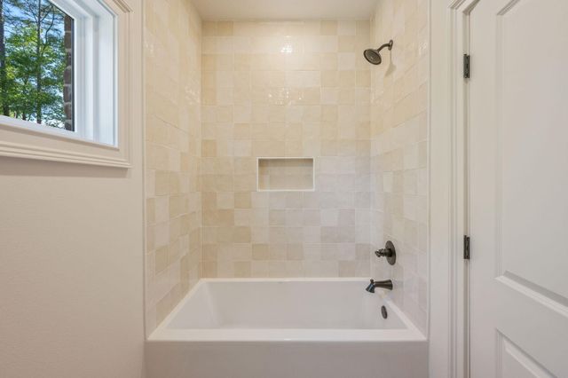 1909 Hidden Springs Drive, Baker, FL 32531