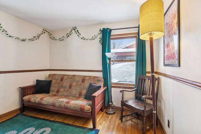 711 Grandview Avenue W, Roseville, MN 55113