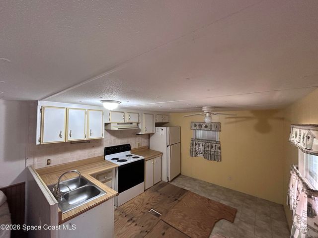 603 Sunrise Court NE, Palm Bay, FL 32907