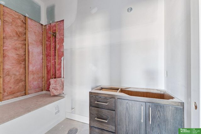 21126 Atwood Avenue, Elkhorn, NE 68022