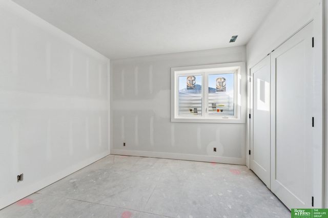 21126 Atwood Avenue, Elkhorn, NE 68022