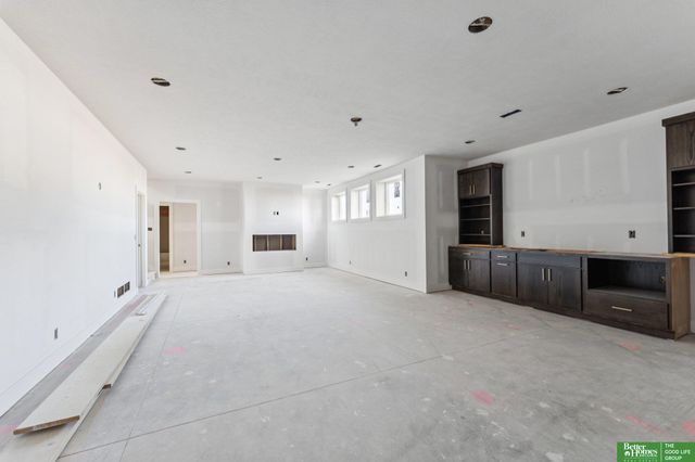 21126 Atwood Avenue, Elkhorn, NE 68022