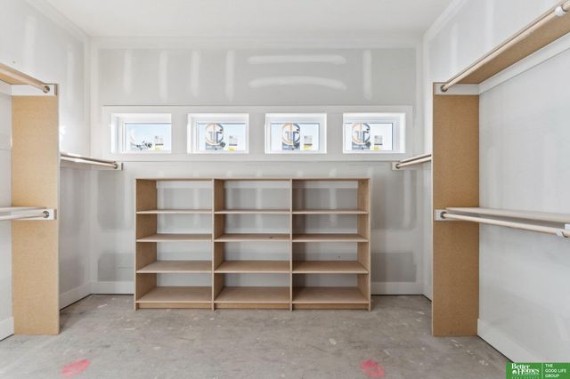 21126 Atwood Avenue, Elkhorn, NE 68022