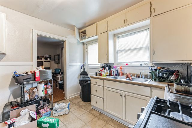 405 Lanola Court, Fort Worth, TX 76103