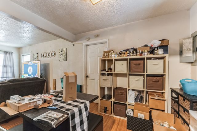 405 Lanola Court, Fort Worth, TX 76103
