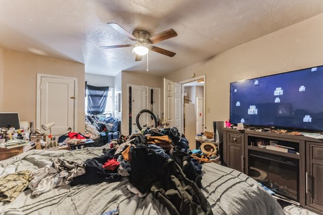 405 Lanola Court, Fort Worth, TX 76103
