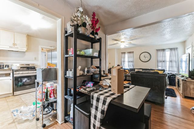 405 Lanola Court, Fort Worth, TX 76103