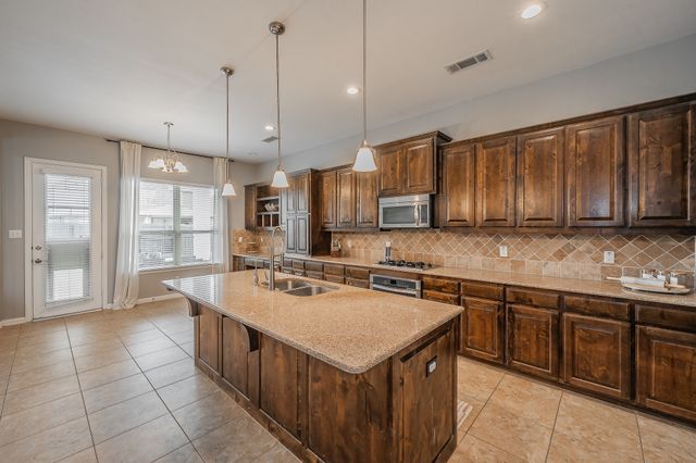 1020 Longhill Way, Forney, TX 75126