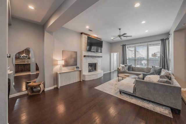 1020 Longhill Way, Forney, TX 75126