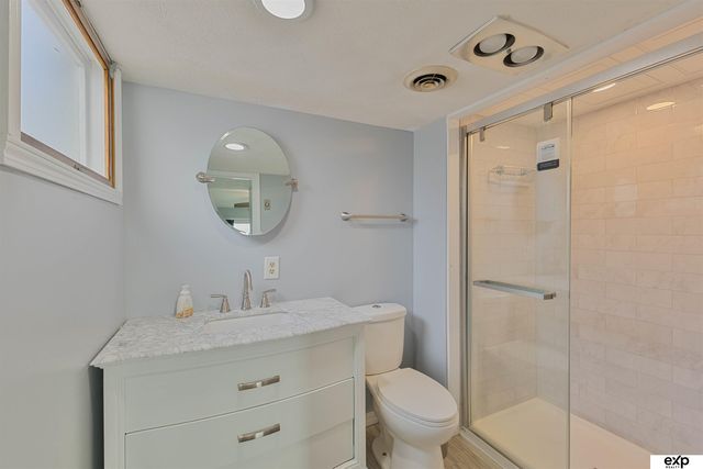 460 Lakehurst Drive, Waterloo, NE 68069