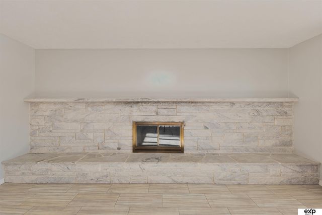 460 Lakehurst Drive, Waterloo, NE 68069