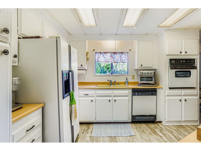 17201 Sw ELDORADO Dr, Portland, OR 97224