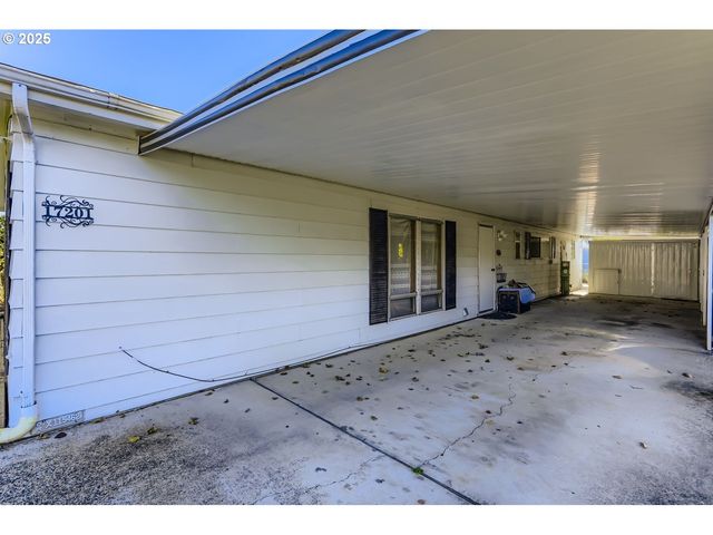 17201 Sw ELDORADO Dr, Portland, OR 97224