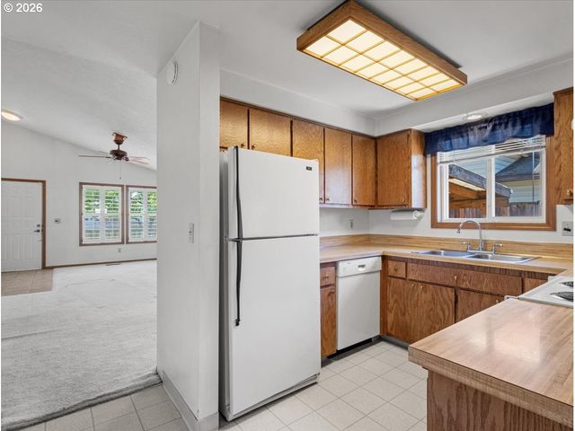 4715 Se 87TH Ave, Portland, OR 97266
