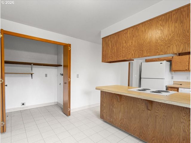4715 Se 87TH Ave, Portland, OR 97266