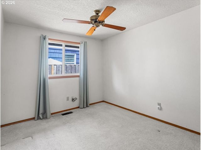 4715 Se 87TH Ave, Portland, OR 97266