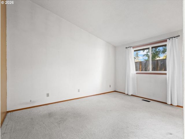 4715 Se 87TH Ave, Portland, OR 97266