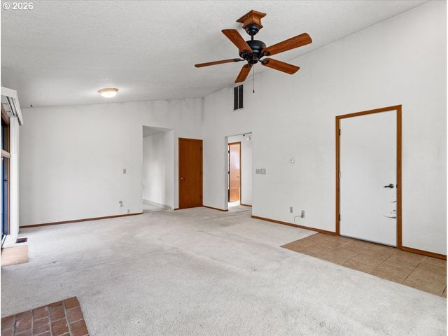 4715 Se 87TH Ave, Portland, OR 97266