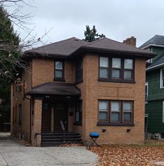 1023 N Court Street, Rockford, IL 61103