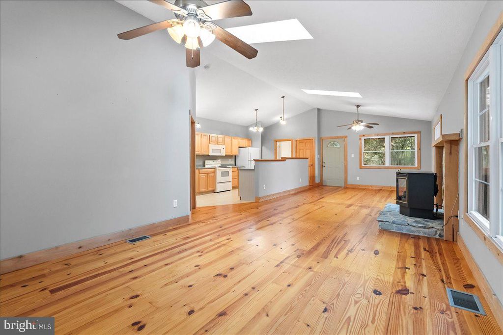 1039 QUAIL ROAD, Basye, VA 22810