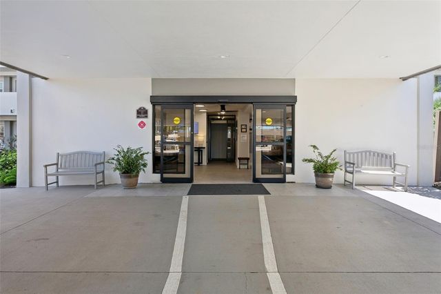 5130 BRITTANY DRIVE S 1002, St Petersburg, FL 33715