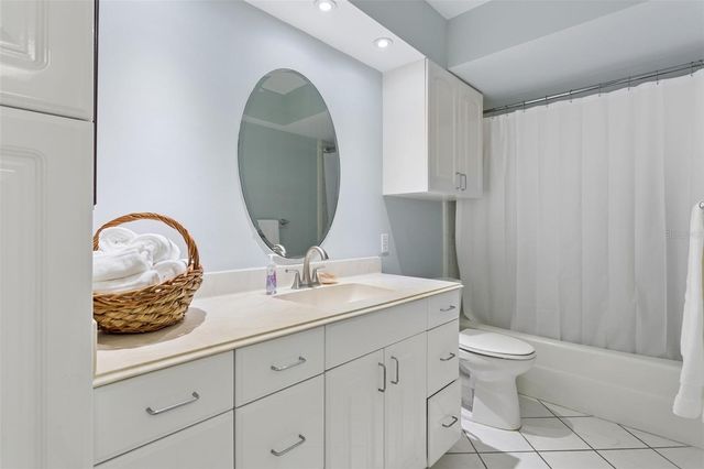 5130 BRITTANY DRIVE S 1002, St Petersburg, FL 33715