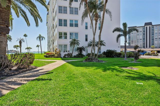 5130 BRITTANY DRIVE S 1002, St Petersburg, FL 33715