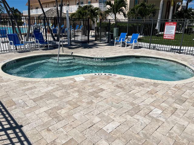 5130 BRITTANY DRIVE S 1002, St Petersburg, FL 33715