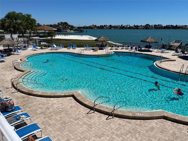 5130 BRITTANY DRIVE S 1002, St Petersburg, FL 33715