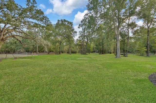 18092 Split Oak Circle, New Caney, TX 77357